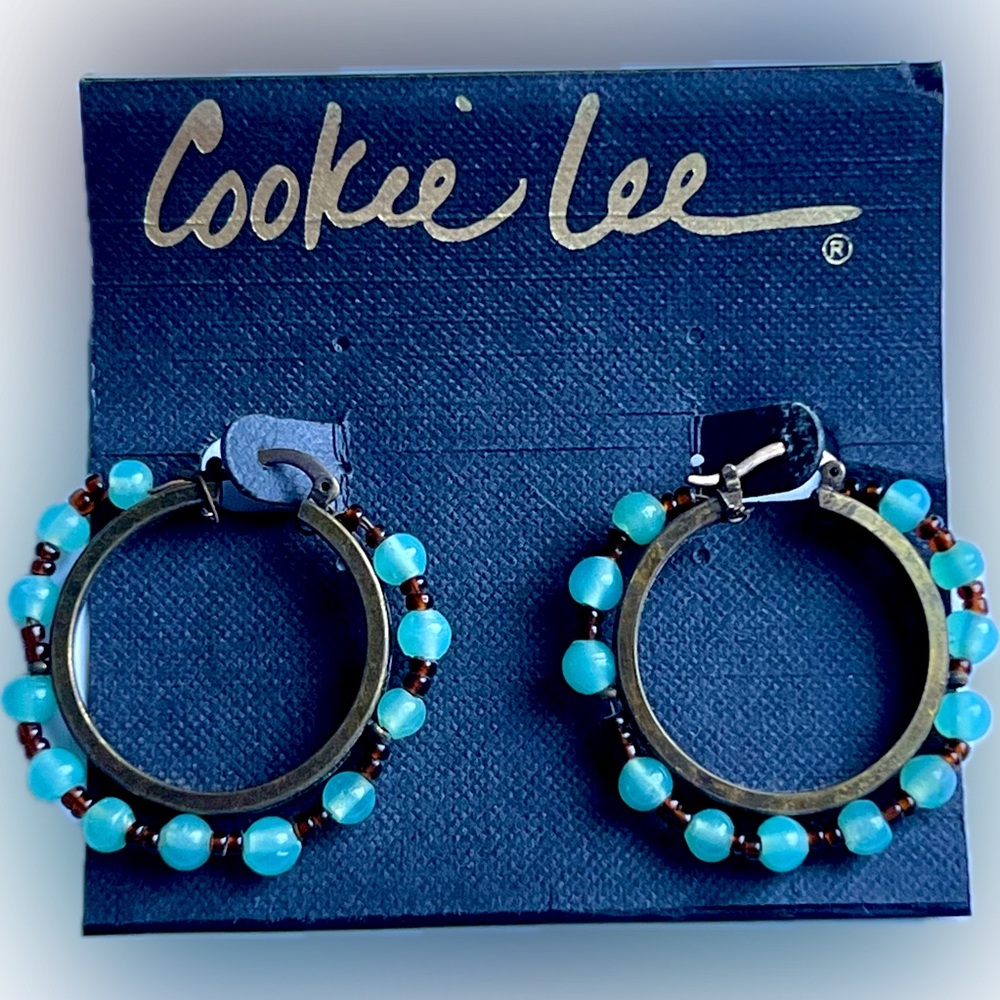 🦚 Turquoise and Brown Glass Bead Hoop Earrings with Brass Tone by Cookie Lee - Picture 2 of 7